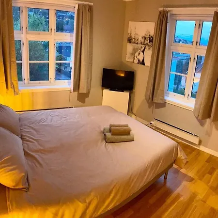Leilighet Cozy Near Light Rail 3 Bedrooms - 4 Beds Bergen